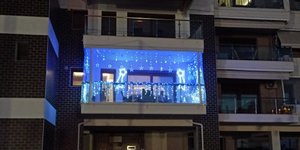 Στολίστηκε το πρώτο σπίτι στην Κοζάνη για τα Χριστούγεννα