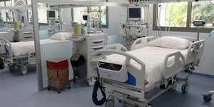 Νέο σοκ: 1.690 νέα κρούσματα κορωνοϊού