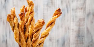 Στριφτά κριτσίνα κανέλας
