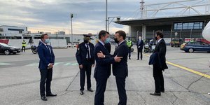 Ο Εμανουέλ Μακρόν με τον δήμαρχο της Νίκαιας