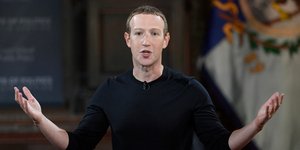 O ιδιοκτήτης του Facebook Μαρκ Ζούκερμπεργκ 