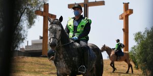 Αστυνομικός πάνω σε άλογο στο Μεξικό