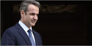 Πρόσκληση Μητσοτάκη σε Πούτιν, Μακρόν, πρίγκιπα Κάρολο στην Αθήνα