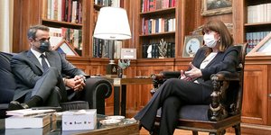 Μητσοτάκης-Σακελλαροπούλου