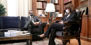 Κυριάκος Μητσοτάκης και Κατερίνα Σακελλαροπούλου