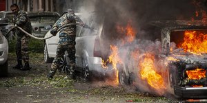 Φωτιά σε αυτοκίνητα στο Ναγκόρνο Καραμπάχ έπειτα από επίθεση Αζέρων στρατιωτών
