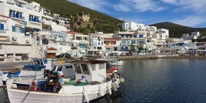 Εικόνα από λιμάνι της Κύθνου