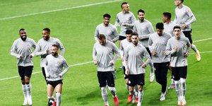 Οι παίκτες του Ολυμπιακού προπονούνται στο Ντραγκάο