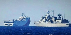 To Oruc Reis με την φρεγάτα του Ελληνικού Πολεμικού Ναυτικού