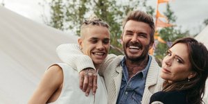 Ο Ρομέο Μπέκαμ με τον Ντέιβιντ και τη Βικτόρια Μπέκαμ