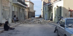 Δρόμος μετά τον σεισμό στη Σάμο