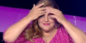 J2US: Η απίστευτη γκάφα της Βίκυς Σταυροπούλου