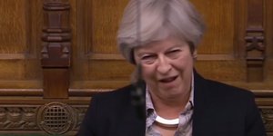 Γκριμάτσα από την Τερέζα Μέι