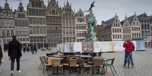 τραπεζακια μαζεμένα 