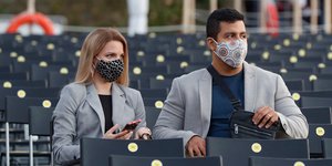 Με μάσκες οι πολίτες στην Τσεχία λόγω της πανδημία