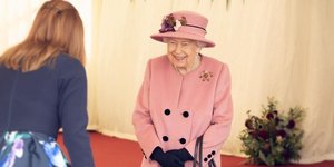 Η βασίλισσα Ελισάβετ χωρίς μάσκα