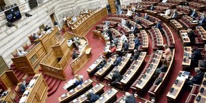 Συνεδρίαση στην Βουλή