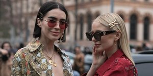 γυναίκες με κοσμήματα στην εβδομάδα μόδας