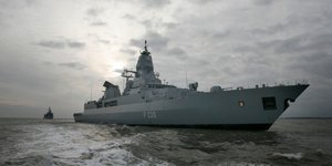 Η φρεγάτα Αμβούργο του γερμανικού Πολεμικού Ναυτικού