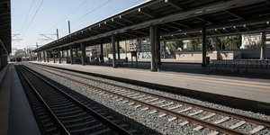 αδειες γραμμές τρενου