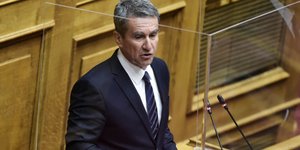 Ο Ανδρέας Λοβέρδος στο βήμα της Βουλής / Φωτογραφία: INTIME NEWS