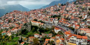 Η Αράχωβα είναι από τους τοπ χειμερινούς προορισμούς