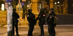 Ενοπλοι αστυνομικοί στη Βιέννη