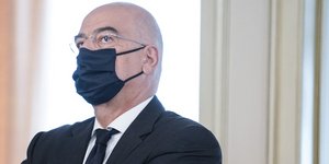 Σε καραντίνα ο Δένδιας -Ηρθε σε επαφή με κρούσμα κορωνοϊού