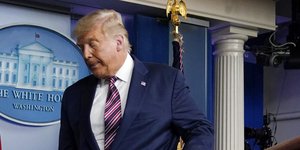 Ο απερχόμενος πρόεδρος των ΗΠΑ, Ντόναλντ Τραμπ στον Λευκό Οίκο