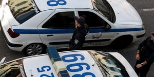 δυο περιπολικα αστυνομικοι