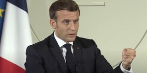 O Εμανουέλ Μακρόν κατά τη διάρκεια της συνέντευξης του στο Αλ-Τζαζίρα