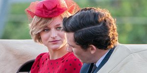 Η Έμα Κόριν ως Νταιάνα στο The Crown