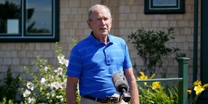  Ο Τζορτζ Μπους ο νεότερος