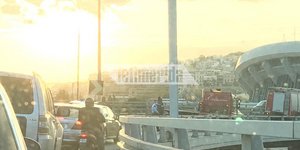 Κίνηση στην Κηφισό έπειτα από τροχαίο στη γέυφρα του ΣΕΦ