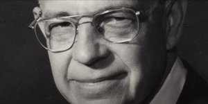 O γυναικολόγος Κουίνσι Φόρτιερ