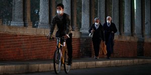 Με μάσκες η νέα κανονικότητα στην Ιταλία