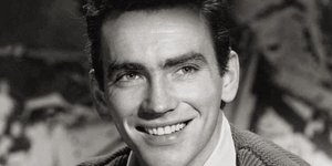 Ο γοητευτικός ηθοποιός, Τζον Φρέιζερ