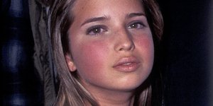 Ιβάνκα Τραμπ με ροζ μπλουζάκι 