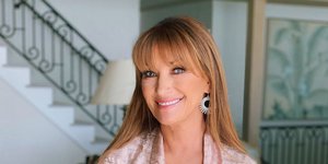 Η Τζέιν Σέιμουρ με κόκκινα μαλλιά