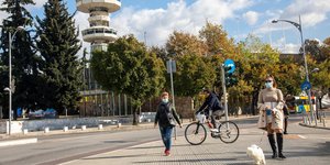 κατω απο πυργο ΟΤΕ 