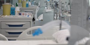 κρεβάτι ΜΕΘ 