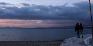 Ηλιοβασίλεμα στον Σαρωνικό εν μέσω lockdown