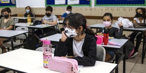 μαθητρια ροζ παγουρι κασετινα 