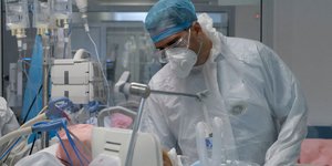 Μονάδα Εντατικής Θεραπείας σε νοσοκομείο της Αθήνας