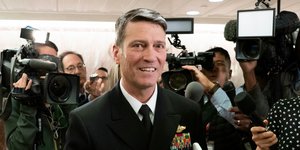 O ναύαρχος Ρόνι Τζάκσον