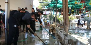 Παίκτες του ΟΦΗ σκουπίζουν τα νερά από σπίτι