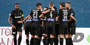 Πανηγυρίζουν οι παίκτες του ΠΑΟΚ