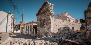 Εικόνες καταστροφής από το Καρλόβασι και το χωριό Κοκάρι
