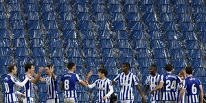 Οι παίκτες της Σοσιεδάδ πανηγυρίζουν
