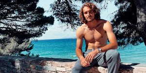 Στέφανος Τσιτσιπάς: Η οικογενειακή φωτογραφία από την παιδική του ηλικία και οι ευχές στον πατέρα του